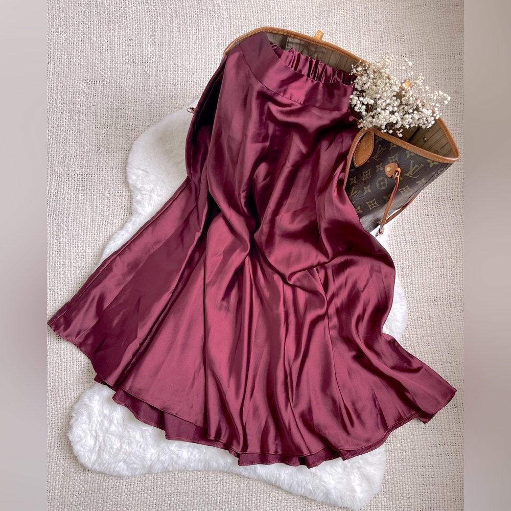 Primark silk like midi flowy skirt in dark cherry / burgundy size 4 - Picture 1 of 6